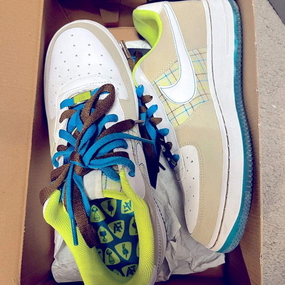 AF1
